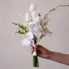 Dekorative Blumen Calla Lily Bridal Bouquet wiederverwendbarer Pu Phalaenopsis Orchidee in der Hand Satin Tuch simuliert