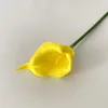 Dekorativa blommor dekor vit falska blommor konstgjorda calla lily för hem bröllop brud bukett bord