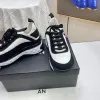 Tasarımcı Kadın Kanal Dışarıda Trainer Düz Spor Moda Kadın Sneaker Yeni Stil Deri Çalışma Düşük Siyah Beyaz Canvas Tenis Ayakkabı Kız Günlük Ayakkabı Hediye Dantel Up