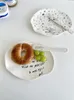 Tallrikar koreansk stil oregelbunden keramisk efterrätt platta bläck stänk bagel bröd kaka maträtt fransk sylt kniv smör knivar bordsartiklar set insats