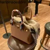 Sac à main en cuir BK BK Automne et Hiver Litchi Match Sac polyvalent Grande capacité Bride Weuding Womens Portable épaule