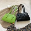 Tas 2024 Zomergroene olie-wax one-shoulder oksel dames casual grote capaciteit forensen kussen