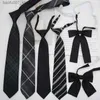 Coules de cou JK Tie noire gris à carreaux Stripe Femelle noue nœud à main masculine