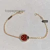 Vanclef 2024 Designer Van Clover Armbänder Charm Bracelets Frauen 4/Vier-Blatt-Rosengold-Ladykäfer Luxusschmuck mit Kasten