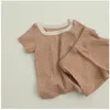 Ensembles de vêtements 2024 Été bébé à manches courtes Set Infant Boy Girl Girl Square Col T-shirts Shorts 2pcs Suit Toddler Coton Casual Outfits