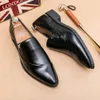 2024 Neue Männer Slipper Lederschuhe formelle elegante Kleiderschuh Einfacher Slip auf Mann lässige Schuhe Originalspitze Boos Moccasins