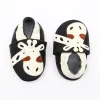 Sneakers moda urocze mokasyny krowi orygine skórzane miękkie sole maluch zapatos nowonarodzone buty 024m niemowlęcia chłopcy dziewczęta Pierwsze spacerowicze