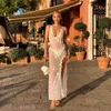 Mesh transparent robe longue sexy pour femmes Spaghetti Strap Deep V Neck Sans manches sans dossier High Split maxi robe élégante