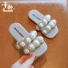 Sneakers Girls Slippers 2022 New Korean Girl Pearl Nonslip Softsoled Sandals Children's Slippers Summer Fashion Cute Beach Shoes Home