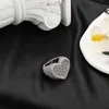 HIP HOP Iced Out Bling Charm Heart Baguette Ring Mens Mens Gold Silver Color Cumbic Zirconia Ring pour hommes Femmes Bijoux Gift 240409