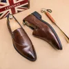 2024 Neue Männer Slipper Lederschuhe formelle elegante Kleiderschuh Einfacher Slip auf Mann lässige Schuhe Originalspitze Boos Moccasins