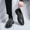 Men Business Slip-On Leather Casual British Style Slowers Man Fashion Dress Shoes de condução confortável