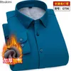 Camicie casual maschile 2024 in pile calda più spessa Solid Business Office versatile Tops Men Autumn Inverno