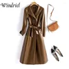 Vestes longues en cuir féminine Spring Trench Femme Mode Mode Mode de haute qualité M-7xl Vêtements faux de vêtements