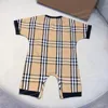 2024 NOWOŚĆ Summer Baby Boys Rompers Soft Cotton Luksus Design Noworodka Body niemowlęta Jumps