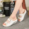 Sandały 2024 Summer Women Wedge Premium Orthopeda Otwarty palc vintage antypoślizgowy skórzany skórzana platforma Retro Buty H240409 OGCV