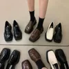 Spring Autumn Grube środki Single Single Women's 2023 Nowe mokasyny kwadratowe stopa w stylu brytyjskim skórzane buty