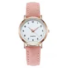 Montres féminines MONTRES FEMMES LUXURES FEMMES DES FEMMES LUMINES STRAPE DE CUIR LUMIN