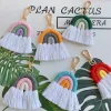 Rainbow Keychain Macrame tissage Rainbow Tassel Keychain Boho Rainbow Keychain Backpack Wallet Decor Cadeau de Noël