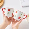 Muggar keramiska söta jordgubbar tecknad vatten kopp stor kapacitet frukost par barn gåva värmesisting kaffe