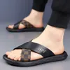 Pantoufles pour hommes tendance extérieure douce modelle nouvelle tôle d'été sandales décontractées coréennes noires