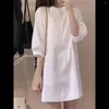 Abiti casual abito bianco rotondo per donne in primavera ed estate 2024 versione coreana corta aderente 3/4 manica