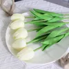 Flores decorativas 5pcs tulipas artificiais buquet de flores falsas realistas para a decoração de casa nórdica de noiva decoração de natal decoração