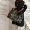 Andere tassen Schoudertassen Stijlvolle luipaardprint Tas Tas - Duurzame canvas schoudertas voor schoolwerk en winkelen