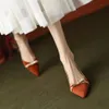 2024 printemps Nouvelle couleur de tempérament élégant correspondant à bowknot talon moyen pointu pointu de bouche peu profonde chaussures célibataires femmes