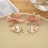 Dingle örhängen koreansk modebåge asymmetrisk för kvinnor söt söt tecknad kattunge blomma smycken gåvor