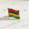 Mauritius National Flag Stickerei Patches Abzeichenschild und quadratische Form Pin Ein Set auf der Stoff Armband Rucksack Dekoration