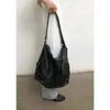 Kobiety vintage na ramionach duża pojemność Y2K czarna torba na crossbody Projekt lady punk grunge torebki motocyklowe styl rowerzystki 240320