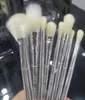 Pincel de tubo de prata 16pcs Conjunto de maquiagem Jenner Silver Tube Brush 16pcs Conjunto com escovas de maquiagem para Valentine039s presente8187636