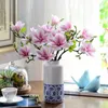 Fleurs décoratives 3heads / branche Magnolia artificiel Utilisation dans le mariage Home Tabel Decoration Fleur de soie pour décor de fête de bureau
