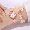 Polshorloges Sweet Flower Style Rhinestone Quartz Women Bracelet Watch