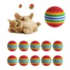 1pc farbenfrohe Haustier Spielzeugbällchen Regenbogenschaumball Interaktive Katzenspielzeug kauen Rassel Kratzer natürlicher Schaumball Training Haustier Vorräte