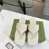 Kadınlar Flip Flops Thang Sandal Yaz Havuzu Slayt Sıraslı Ayakkabı Lüks Tasarımcı Mule Yeni Slipper Erkek Mens Loafer Deri Derisi Düz Açık Plaj Seyahat Kaydırıcıları