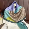 Écharbes 110x110cm Femmes Square Square Hijab Femme Design Imprimez Lady Châle Wraps Bouncands Bufanda Grand Bandana Luxury 20232404098U77