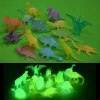 28pcs mini dinossauros luminosos brilham no Dark Dino Toys Boys and Girls Cake Decorations Presente de aniversário Modelo colecionável