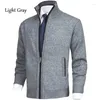 Chandails masculins 2024 Automne / hiver Solid Standing Collar Fashion Cardigan Pull tricot en tricot