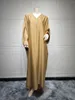 Etniska kläder muslimska arabiska metall diamant inbäddade mode mångsidiga klänning bat ärmar högklassiga Mellanöstern Dubai Robe