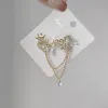 Schattige kwastje brief koningin broche vrouwen mannen strasse strass kristal Engels alfabet kroon muzieknoot metal pins sieraden accessoires