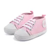 Beqeuewll menino meninas clássicas clássicas sapatos de tela casual tênis alto tênis de top lines não deslizantes Primeiros caminhantes por 0-12 meses