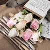 装飾的な花は結婚式の装飾のための人工バラ美学の部屋の装飾カップルギフトパーティーウォールフラワーブーケ
