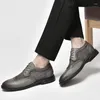 Sapatos casuais homens solados grossos vestido de malha de primavera malha respirável moda moda de couro genuíno oxfords office brogue