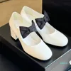 Spring New Bow Mary Jane célèbres femmes Designer Shoes formelles