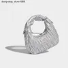 Handbag Factory 5A Trend Classic Wholesale High Mini Bag pour les femmes printemps 2024 Nouveau nuage à bandoulière plissé à la mode et polyvalent