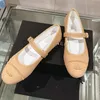 Ballet Flats Femme Designer Robe Chaussures Mary Jane Chaussures Rounds Round Classic Striped Cloth Slip on Muis d'agneau Broidé