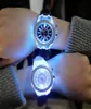 Flash Luminous Watch Led Men039s Watches Personlighetstrender Studenter Watches Lovers Gleellies Women Light Write Watch Kids9965094