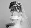 Ett lager Pearl Bridal Veils 3D Flower Lace Appliced ​​Bridal Accessories 3M Simple Veil For Bride Custom Made8968587